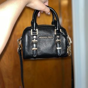 Michael kors crossbody bag